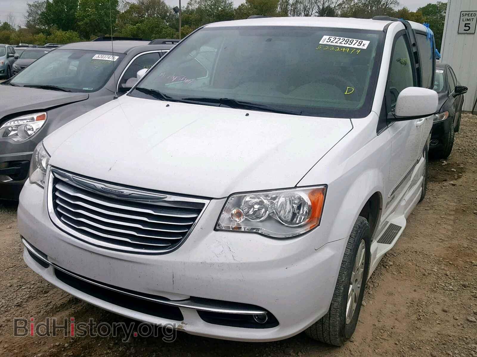 2016 CHRYSLER TOWN & COU - VIN: 2C4RC1BG7GR260068 - Фото 2