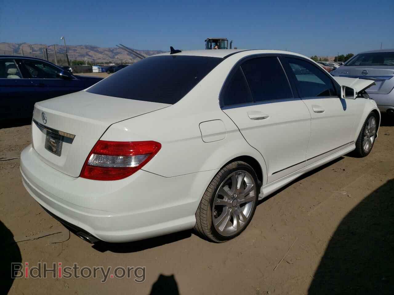 2011 MERCEDES-BENZ C-CLASS - VIN: WDDGF5EB3BF656137 - Фото 4