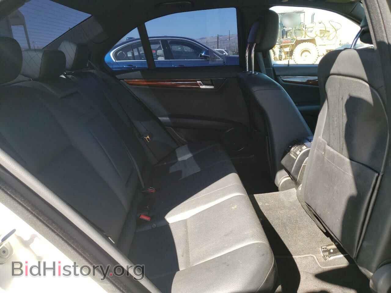 2011 MERCEDES-BENZ C-CLASS - VIN: WDDGF5EB3BF656137 - Фото 6