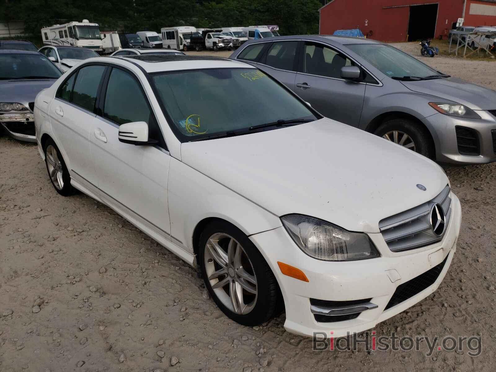 Photo WDDGF8AB3DR287708 - MERCEDES-BENZ C-CLASS 2013