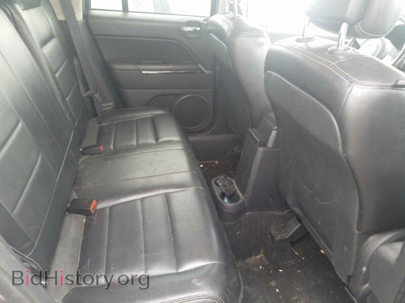2011 Jeep COMPASS (VIN 1J4NF5FB4BD229233) — photo 6 of 10