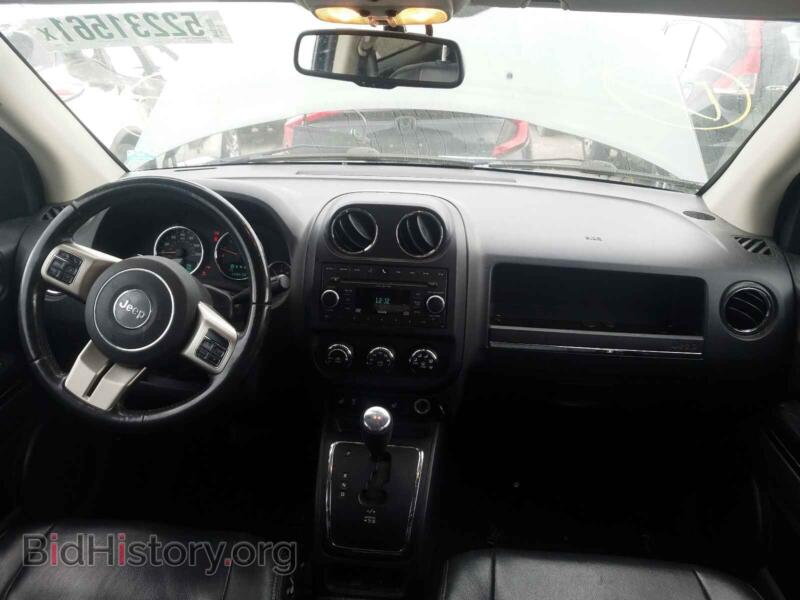 2011 Jeep COMPASS (VIN 1J4NF5FB4BD229233) — photo 9 of 10