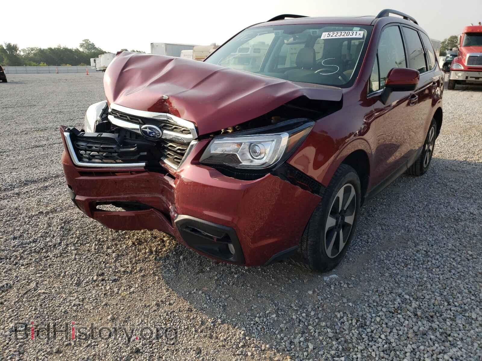 2017 SUBARU FORESTER - VIN: JF2SJARC2HH596557 - Фото 2