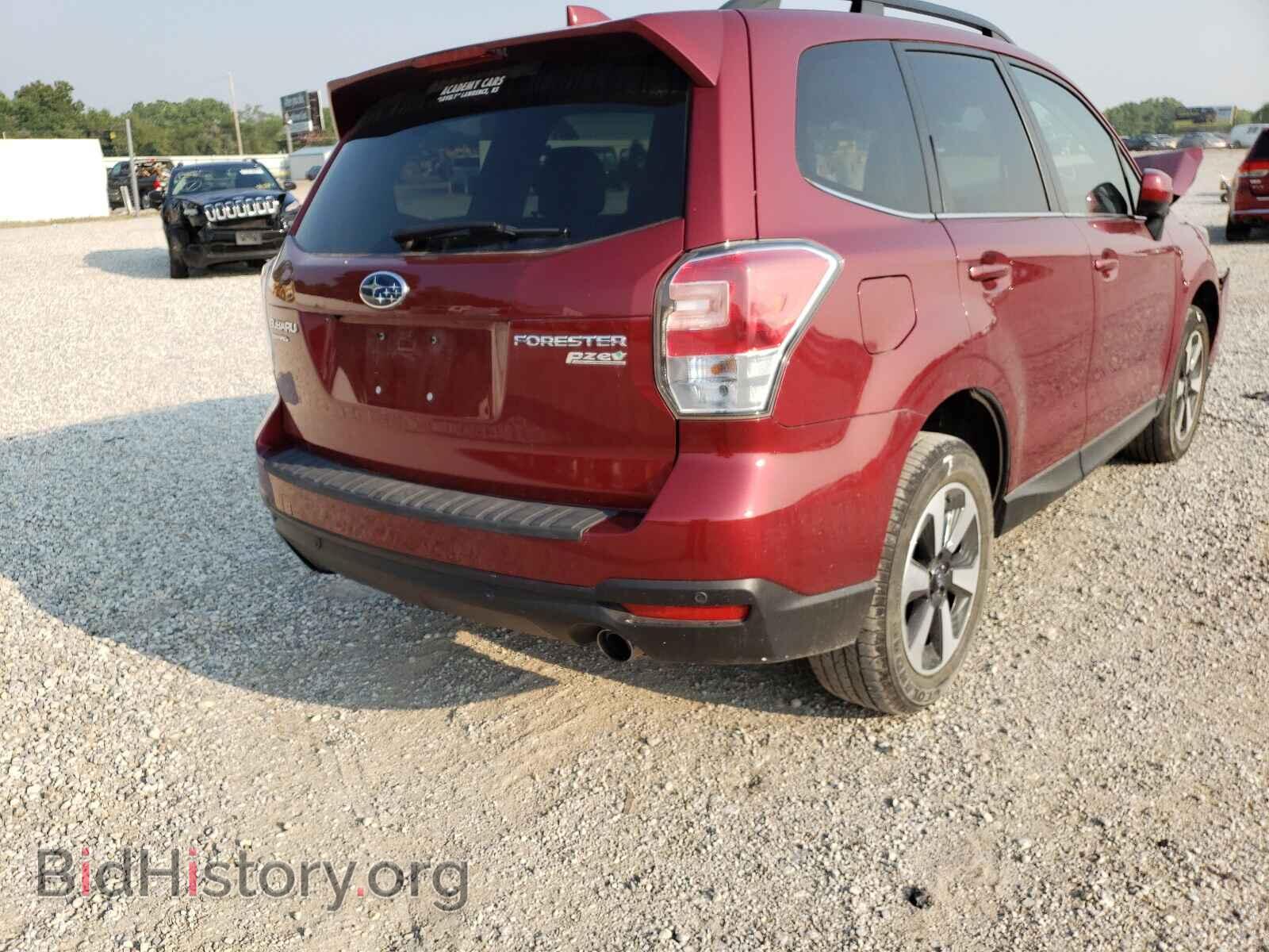 2017 SUBARU FORESTER - VIN: JF2SJARC2HH596557 - Фото 4