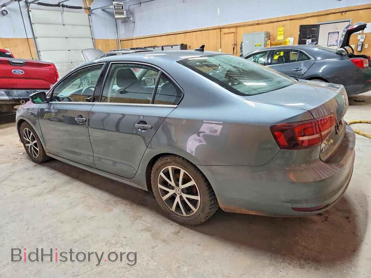 2017 VOLKSWAGEN JETTA - VIN: 3VWDB7AJ7HM385395 - Фото 2