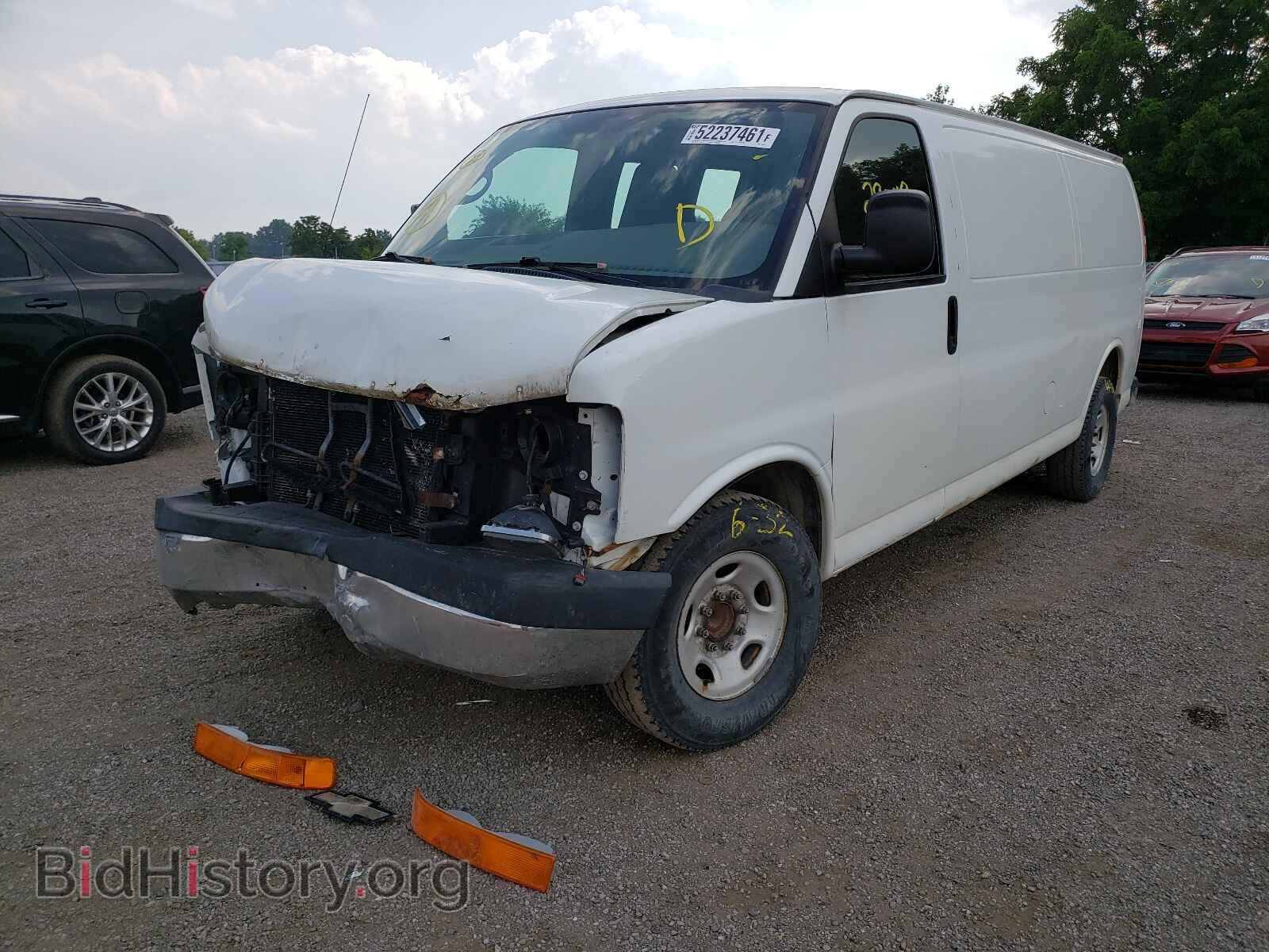 2011 CHEVROLET EXPRESS - VIN: 1GCWGGBA0B1140633 - Фото 2