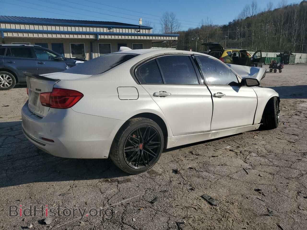 2016 BMW 3 SERIES - VIN: WBA8E9G56GNT82359 - Фото 3