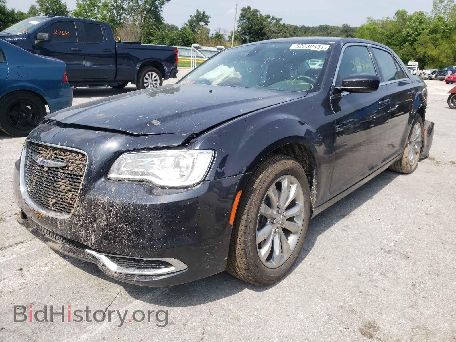 2017 CHRYSLER 300 - VIN: 2C3CCARGXHH526979 - Фото 2