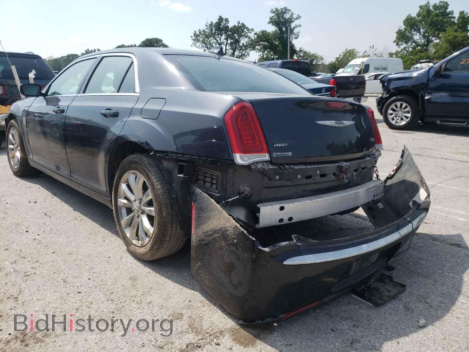 2017 CHRYSLER 300 - VIN: 2C3CCARGXHH526979 - Фото 3