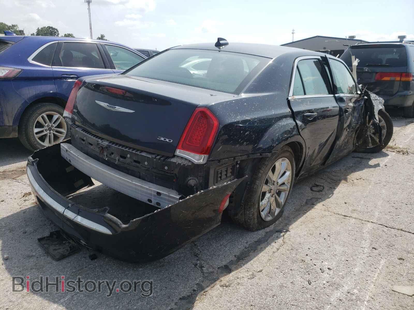 2017 CHRYSLER 300 - VIN: 2C3CCARGXHH526979 - Фото 4