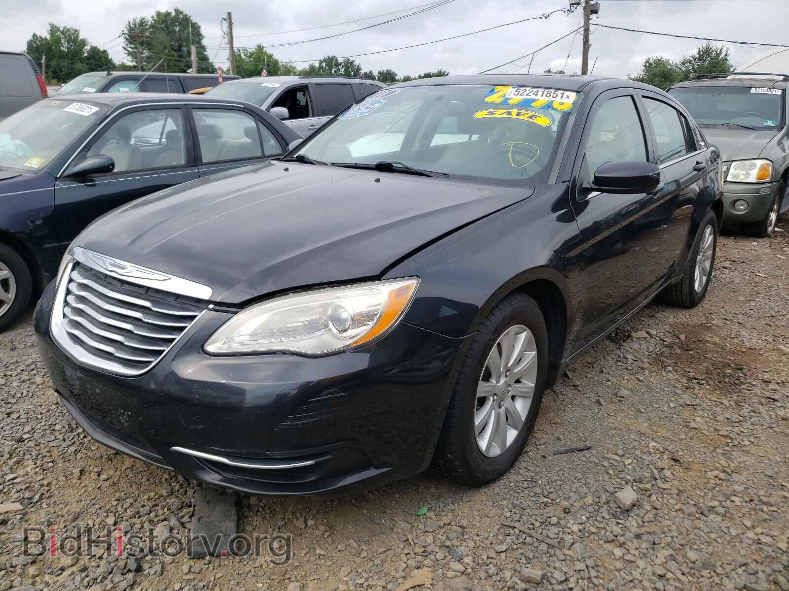 2011 CHRYSLER 200 - VIN: 1C3BC1FG0BN521238 - Фото 2