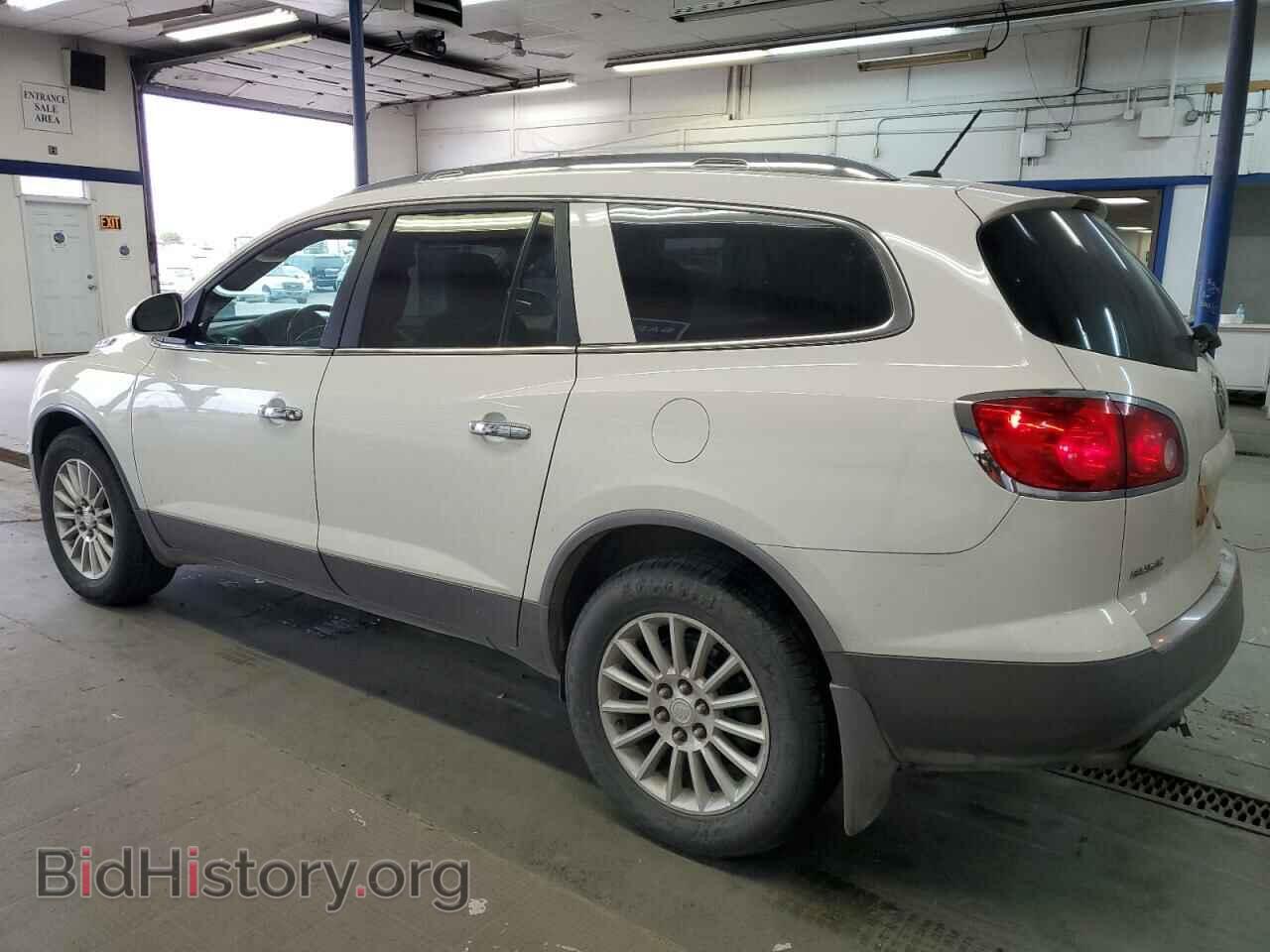2011 BUICK ENCLAVE - VIN: 5GAKVAED6BJ222679 - Фото 2