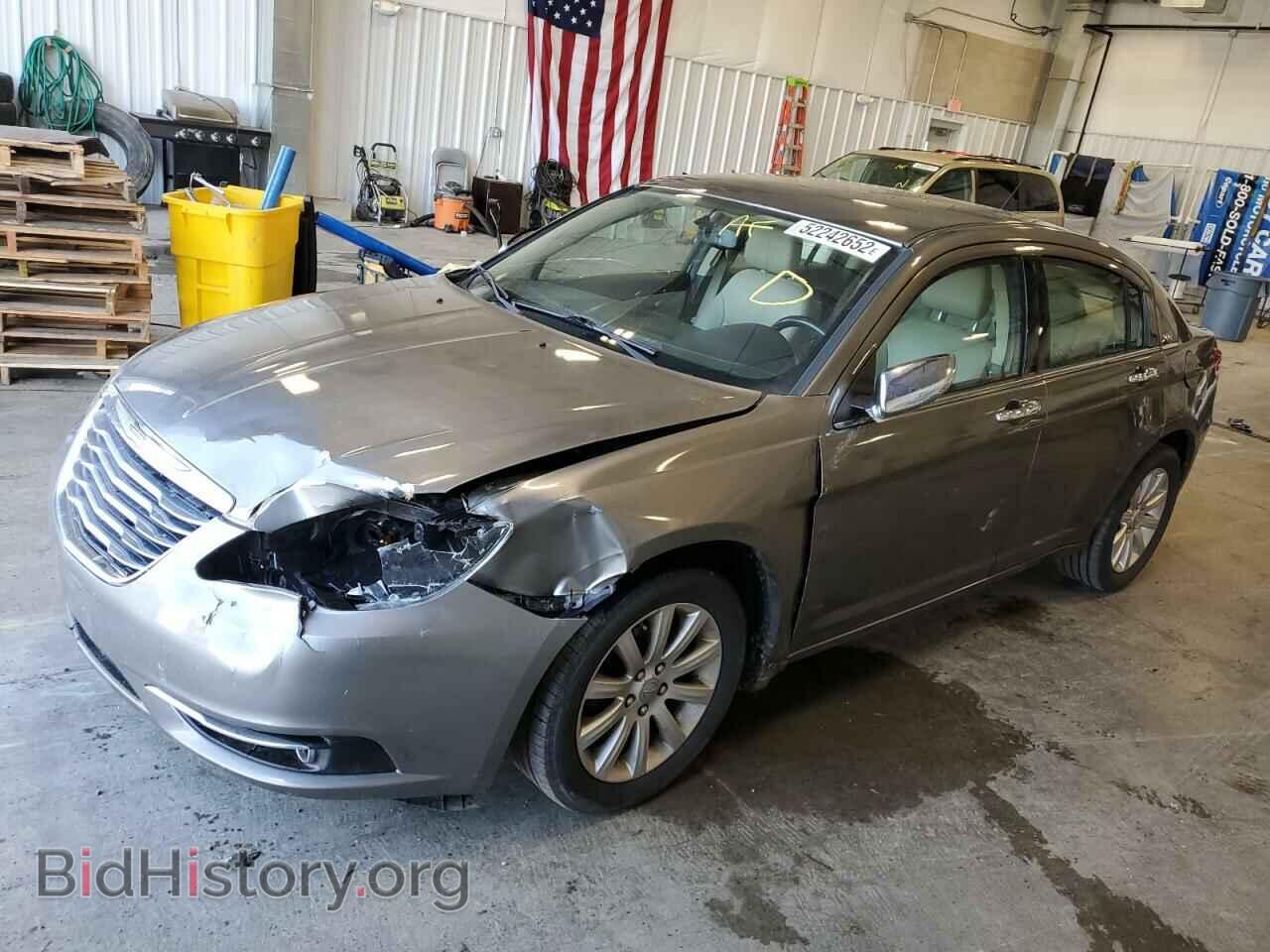 2013 CHRYSLER 200 - VIN: 1C3CCBCB6DN676267 - Фото 2