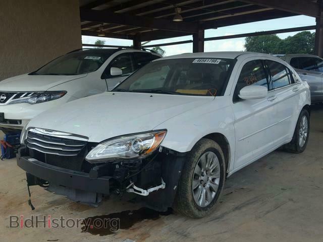 2013 CHRYSLER 200 - VIN: 1C3CCBAB3DN636201 - Фото 2