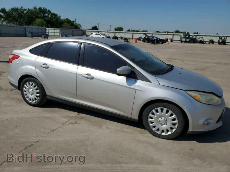 2012 Ford FOCUS (VIN 1FAHP3F23CL174243) — фото 4 из 12
