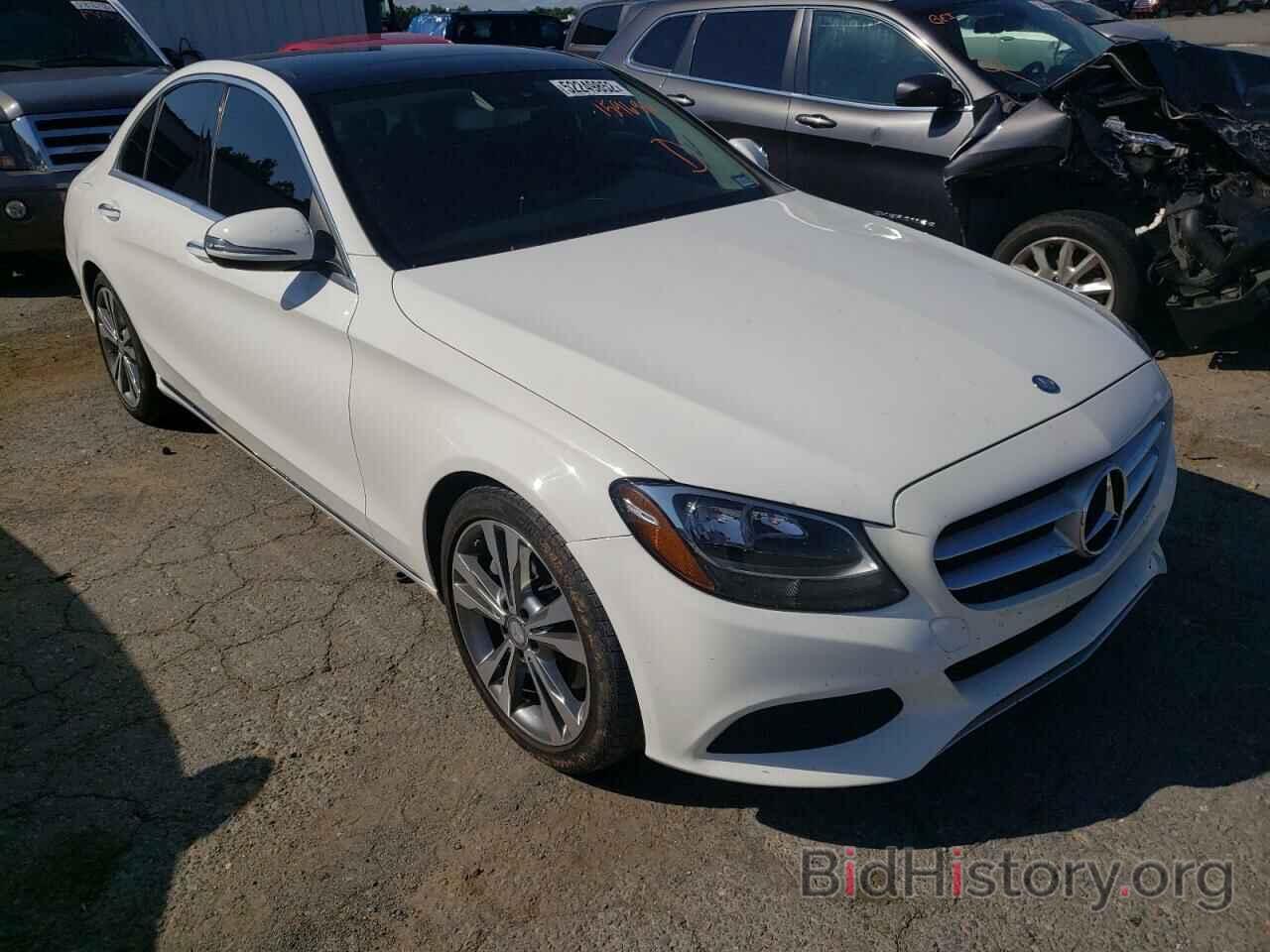 Photo WDDWF4JB6GR159696 - MERCEDES-BENZ C-CLASS 2016