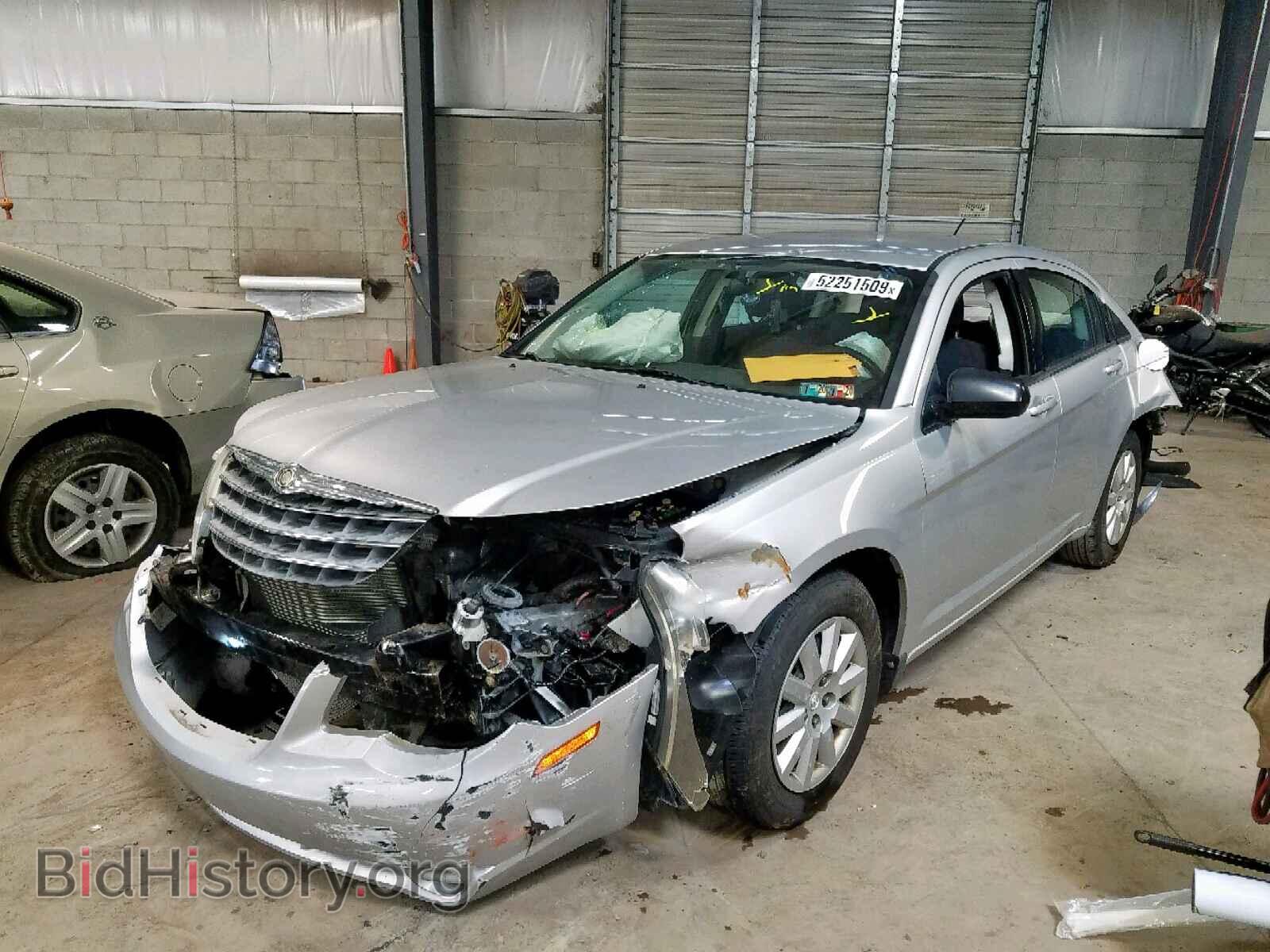 2010 CHRYSLER SEBRING - VIN: 1C3CC4FB1AN227338 - Фото 2