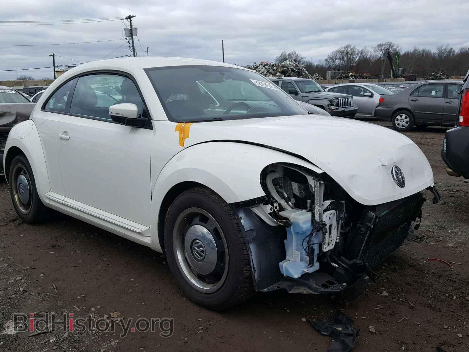 Фотография 3VWJP7AT6CM612204 - VOLKSWAGEN BEETLE 2012