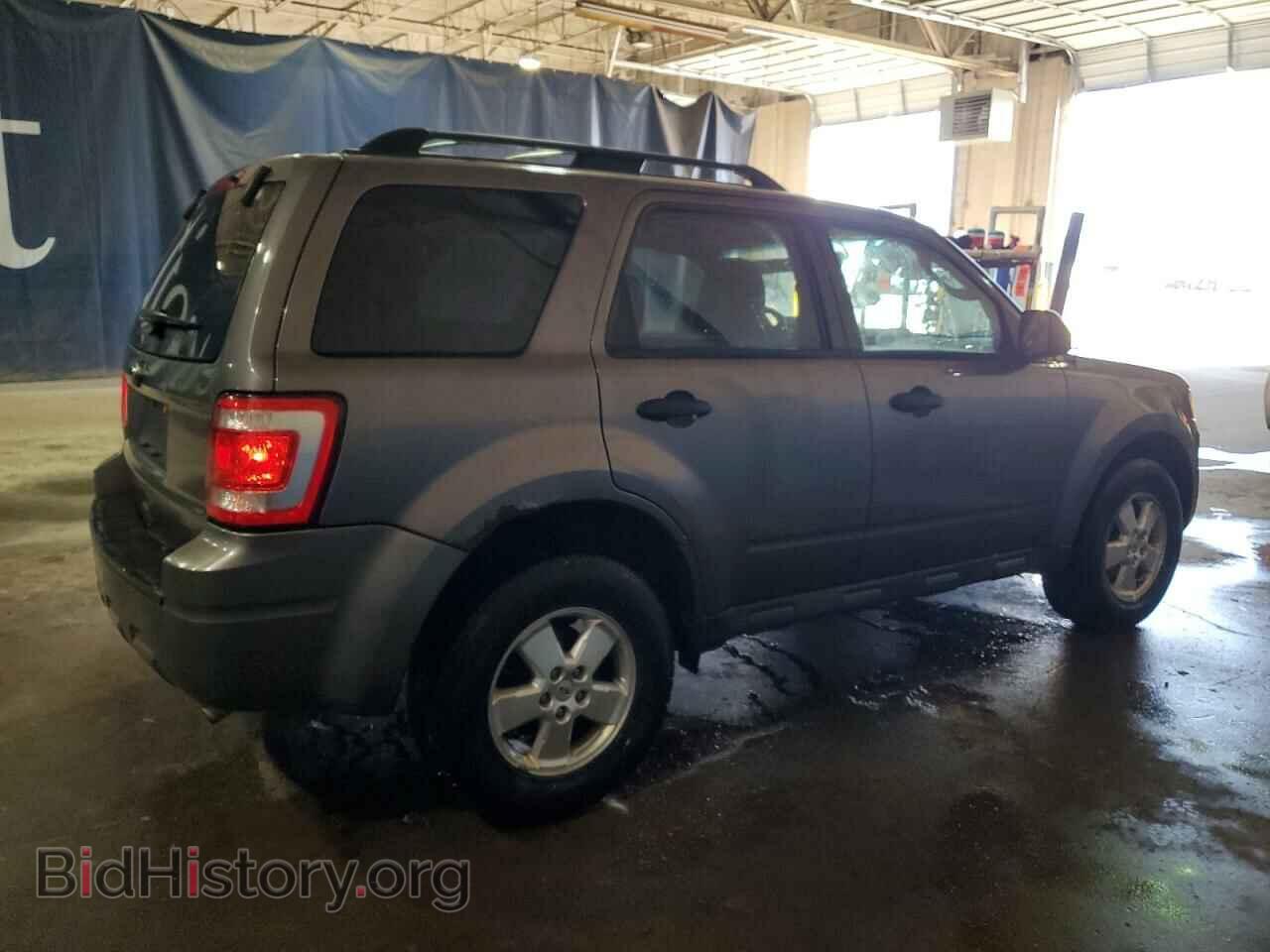 2010 FORD ESCAPE - VIN: 1FMCU0D73AKC49645 - Фото 3