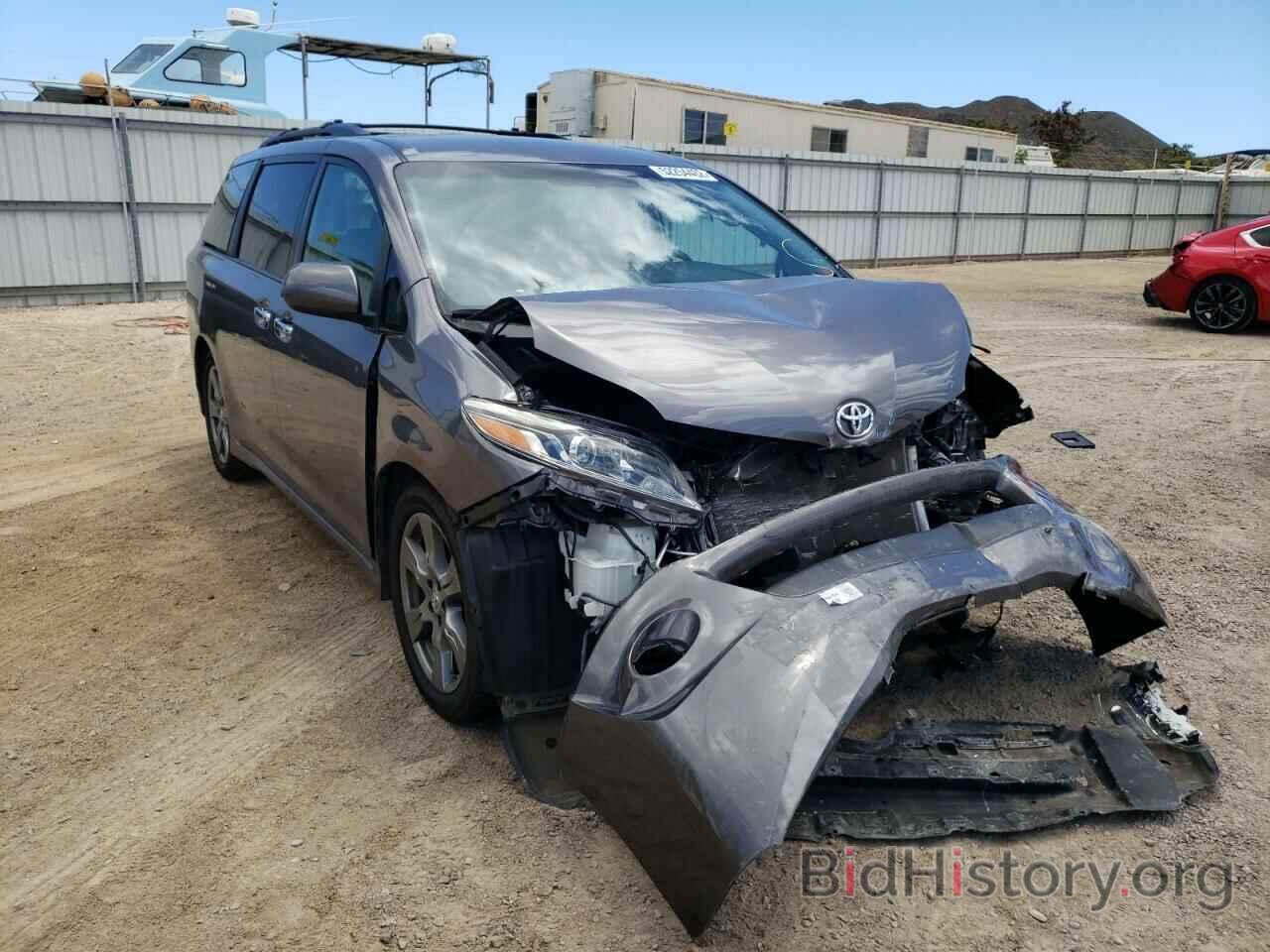 Фотография 5TDXZ3DCXHS874147 - TOYOTA SIENNA 2017