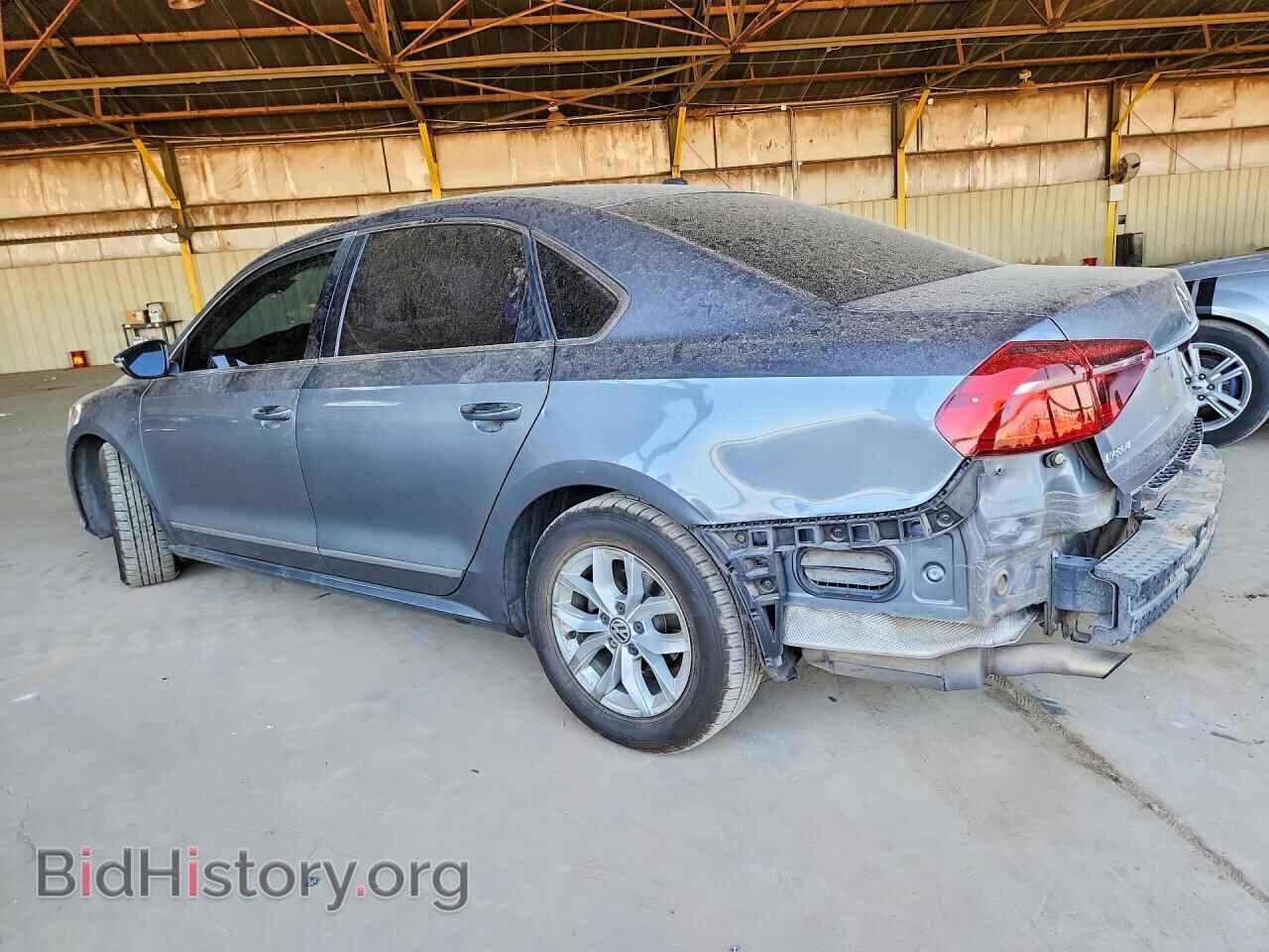 2017 VOLKSWAGEN PASSAT - VIN: 1VWAT7A39HC039089 - Photo 2