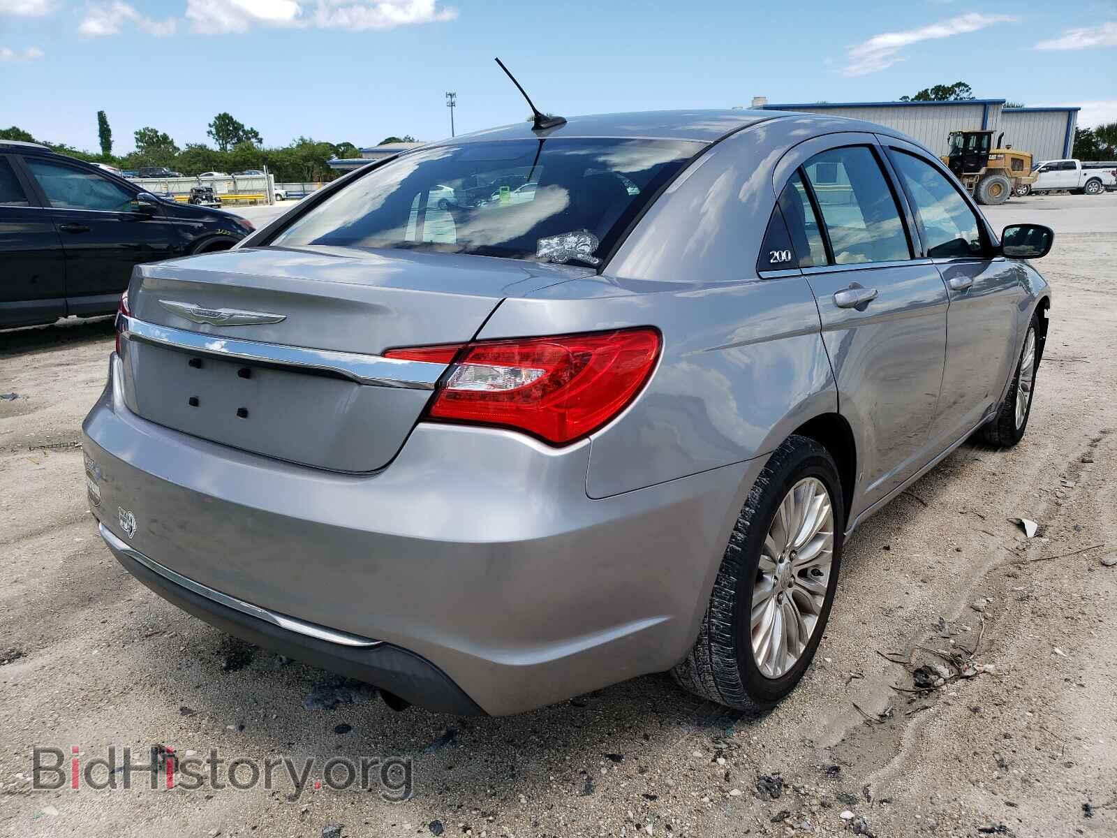 2013 CHRYSLER 200 - VIN: 1C3CCBAB9DN671048 - Photo 4