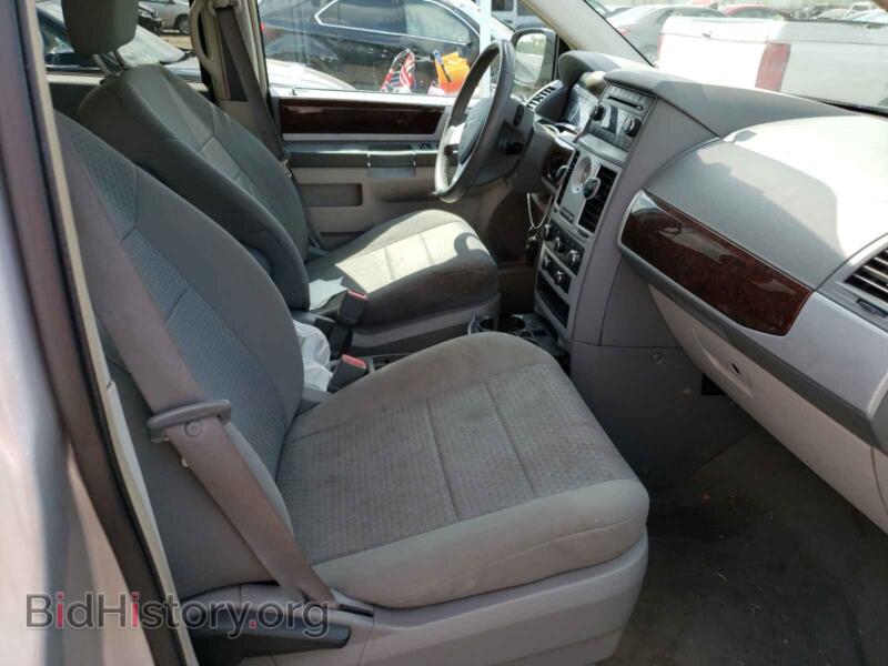 2009 Chrysler MINIVAN (VIN 2A8HR54179R654045) — фото 5 из 10