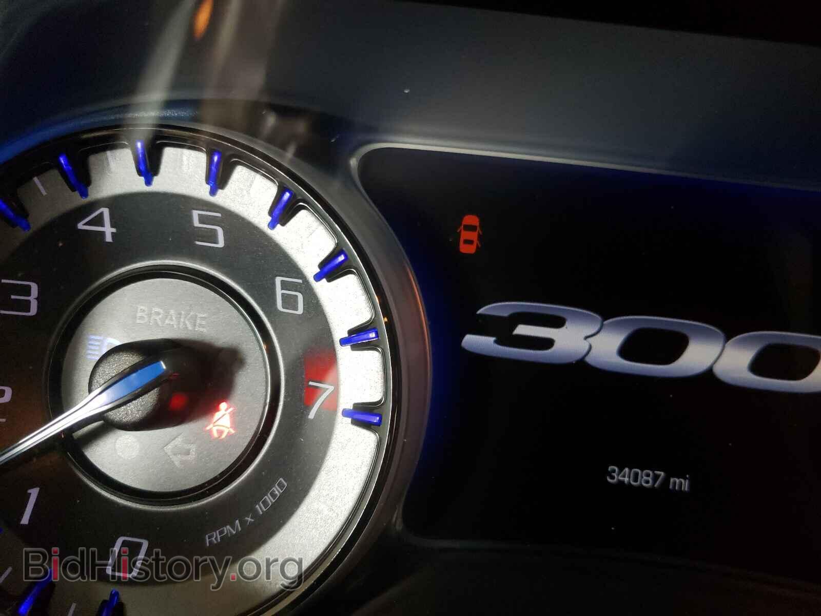 2019 CHRYSLER 300 - VIN: 2C3CCAGG3KH686809 - Photo 8