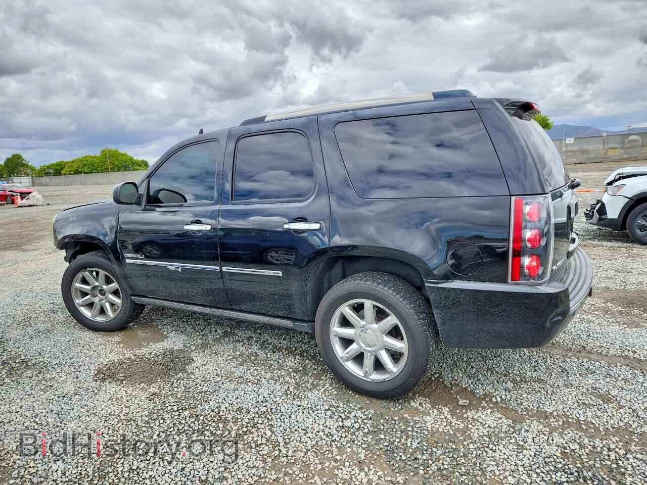 2013 GMC YUKON - VIN: 1GKS2EEF8DR321660 - Фото 2