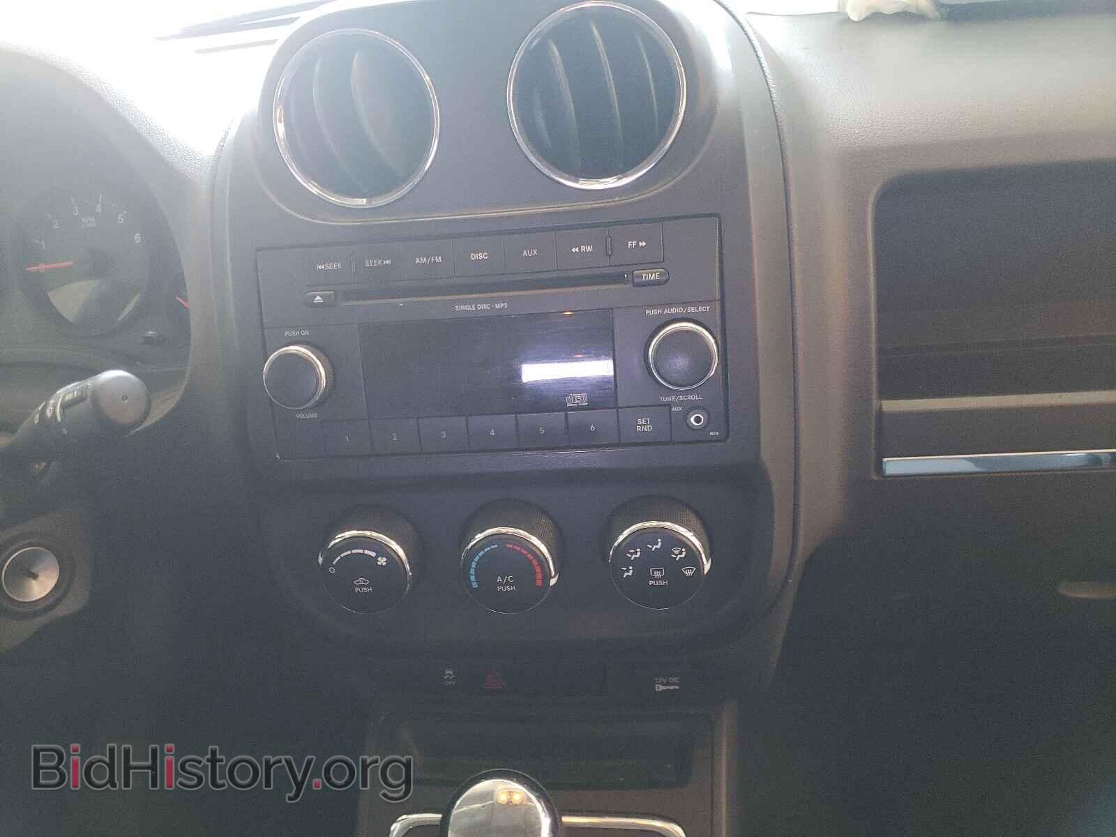 2010 JEEP COMPASS - VIN: 1J4NF4FBXAD545907 - Photo 9