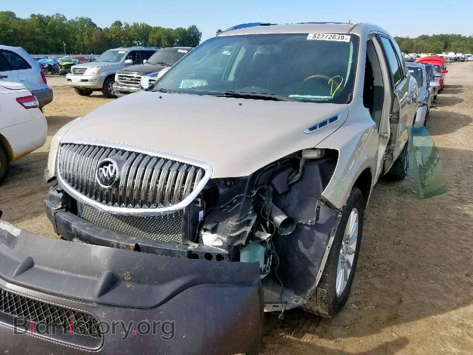 2011 BUICK ENCLAVE CX - VIN: 5GAKRAED6BJ401602 - Фото 2