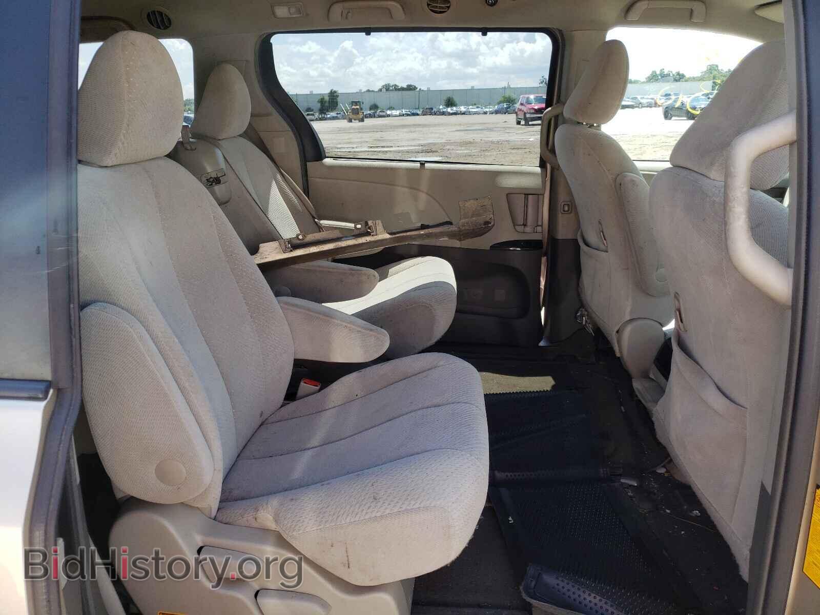 2011 TOYOTA SIENNA - VIN: 5TDKK3DC5BS035822 - Фото 6