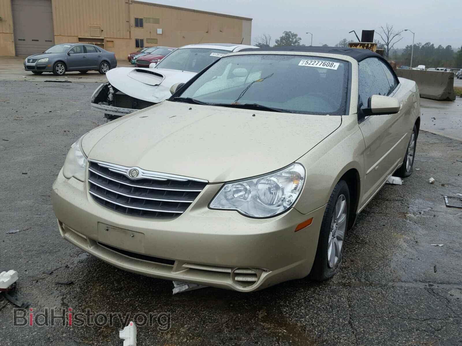 2010 CHRYSLER SEBRING - VIN: 1C3BC5ED2AN165114 - Фото 2