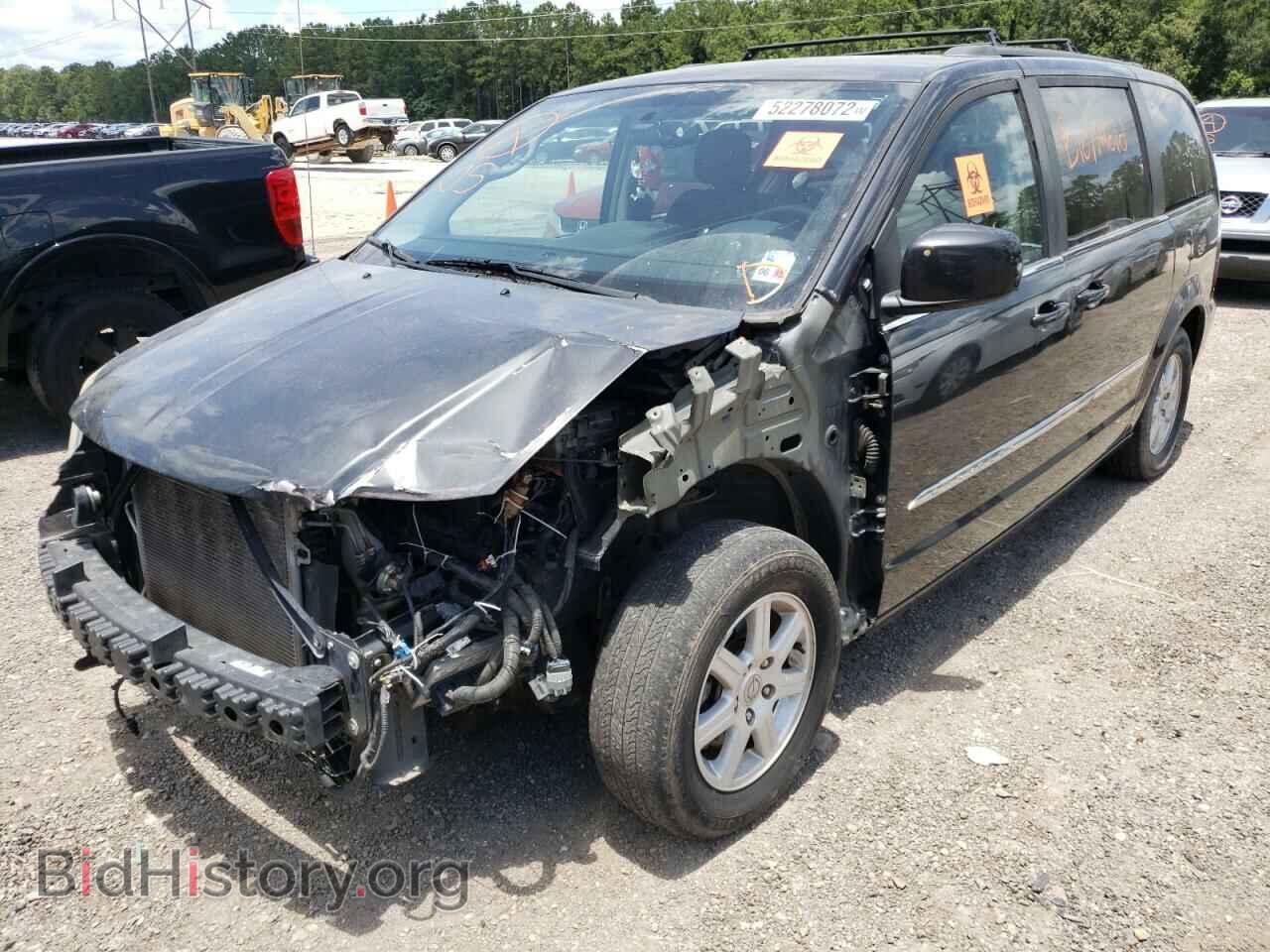 2011 CHRYSLER MINIVAN - VIN: 2A4RR5DG2BR735132 - Photo 2