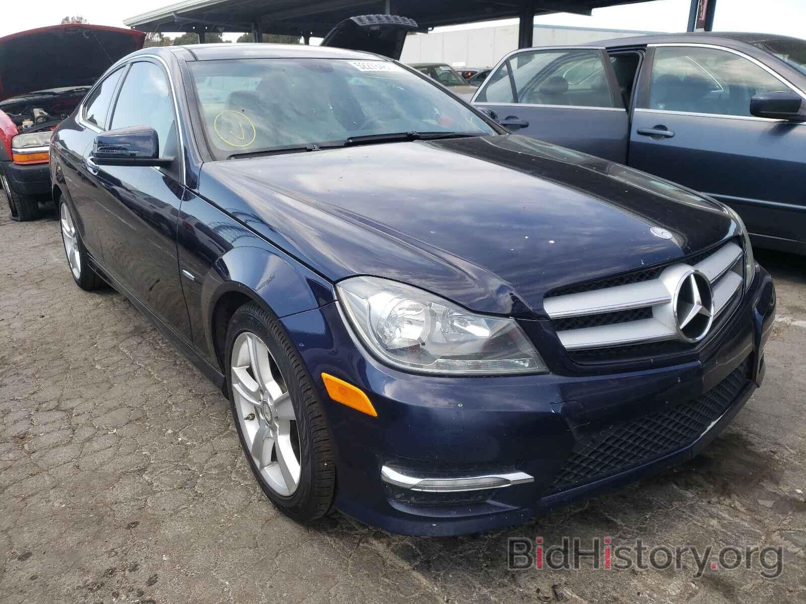 Photo WDDGJ4HB4CF843585 - MERCEDES-BENZ C CLASS 2012