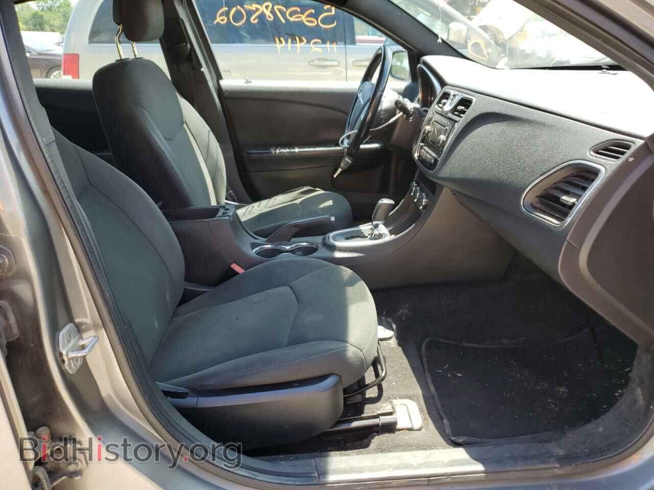 2012 CHRYSLER 200 - VIN: 1C3CCBBB5CN105742 - Фото 5