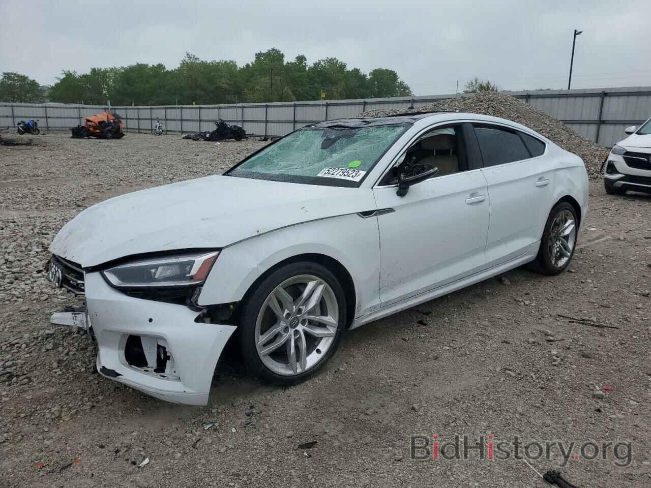 Photo WAUBNCF52KA015401 - AUDI A5 2019