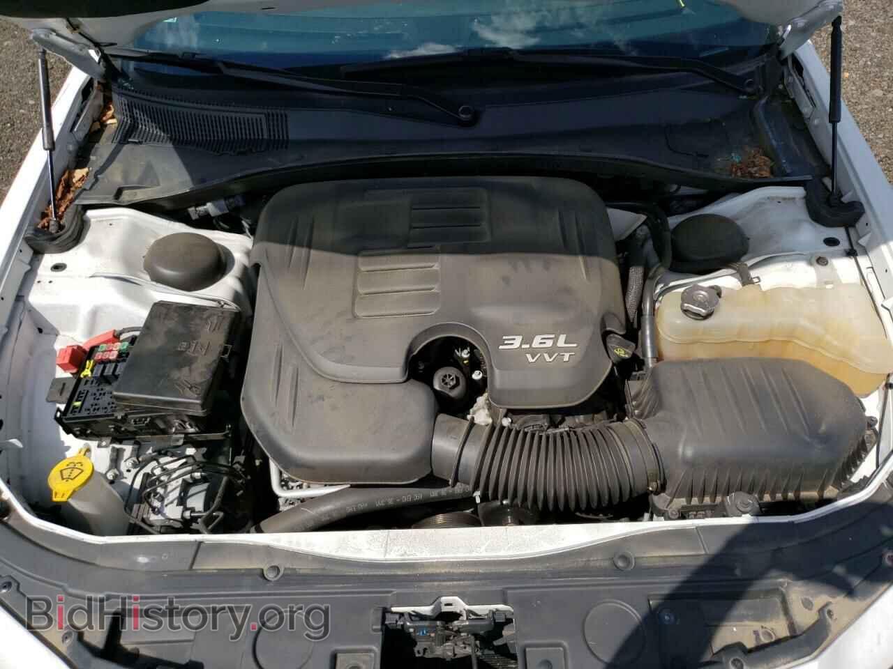 2019 CHRYSLER 300 - VIN: 2C3CCABGXKH538812 - Фото 7