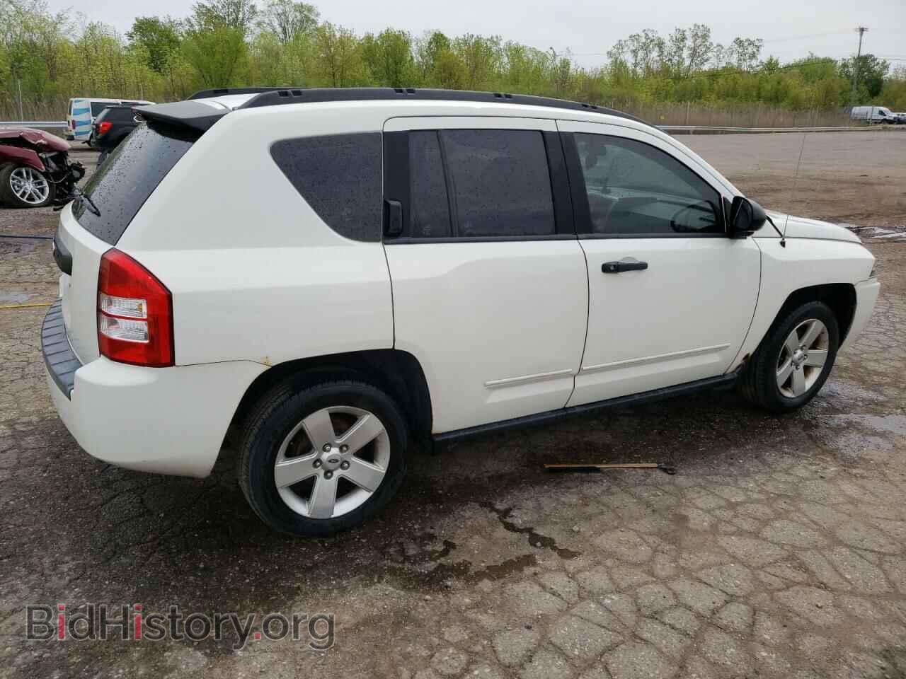2008 JEEP COMPASS - VIN: 1J8FT47088D784102 - Фото 3