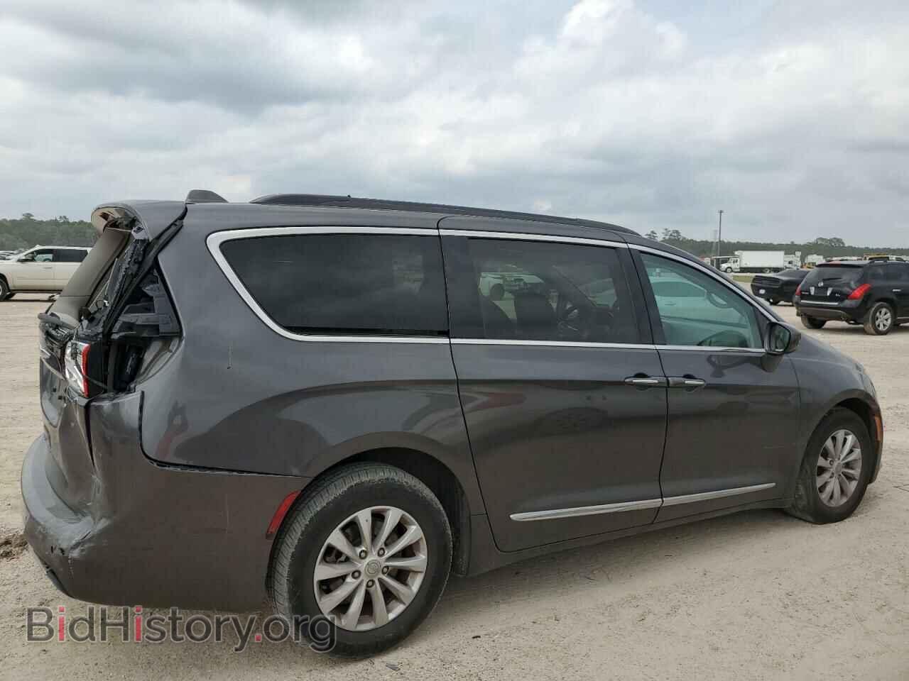 2017 CHRYSLER PACIFICA - VIN: 2C4RC1BGXHR621228 - Фото 3