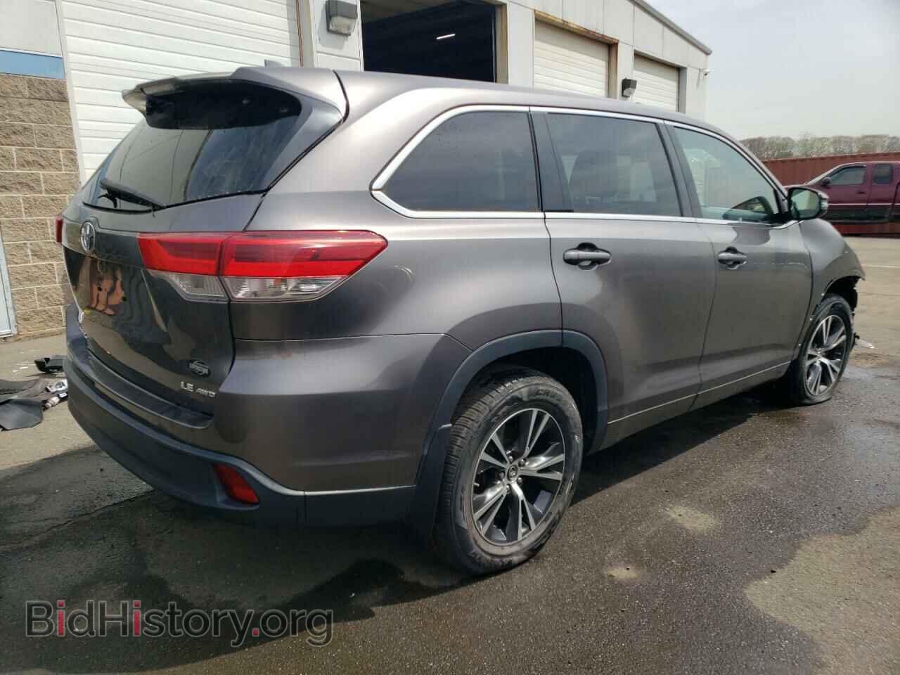 2017 TOYOTA HIGHLANDER - VIN: 5TDBZRFH4HS417856 - Фото 3