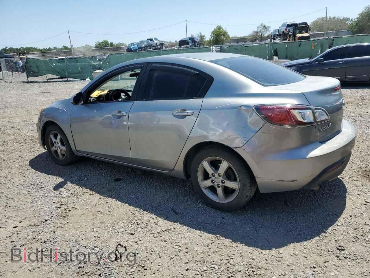 2011 MAZDA 3 - VIN: JM1BL1UF3B1497790 - Фото 2
