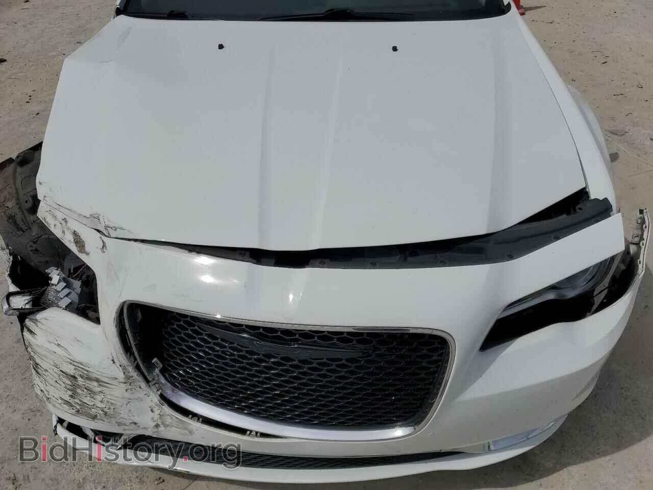 2019 CHRYSLER 300 - VIN: 2C3CCAAG1KH590282 - Фото 11