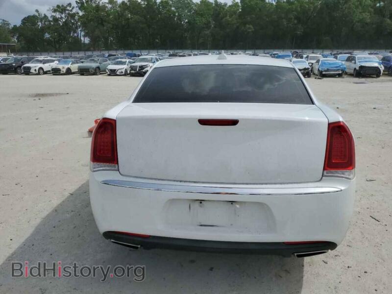 2019 Chrysler 300 (VIN 2C3CCAAG1KH590282) — фото 6 из 13