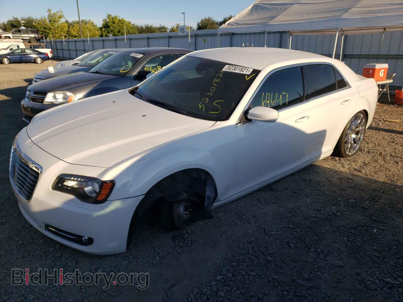 2014 CHRYSLER 300 - VIN: 2C3CCABGXEH189977 - Фото 2