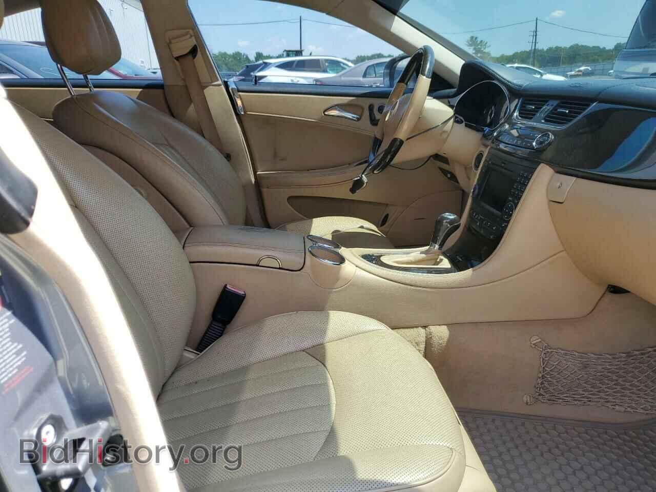 2010 MERCEDES-BENZ CLS-CLASS - VIN: WDDDJ7CB2AA164548 - Фото 5