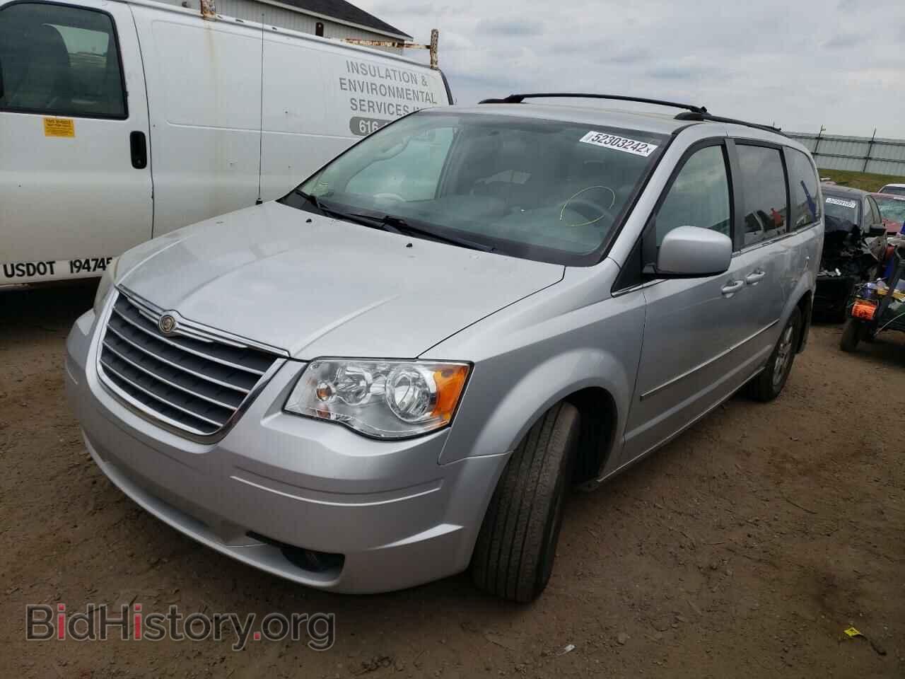 2010 CHRYSLER MINIVAN - VIN: 2A4RR5D19AR249735 - Photo 2