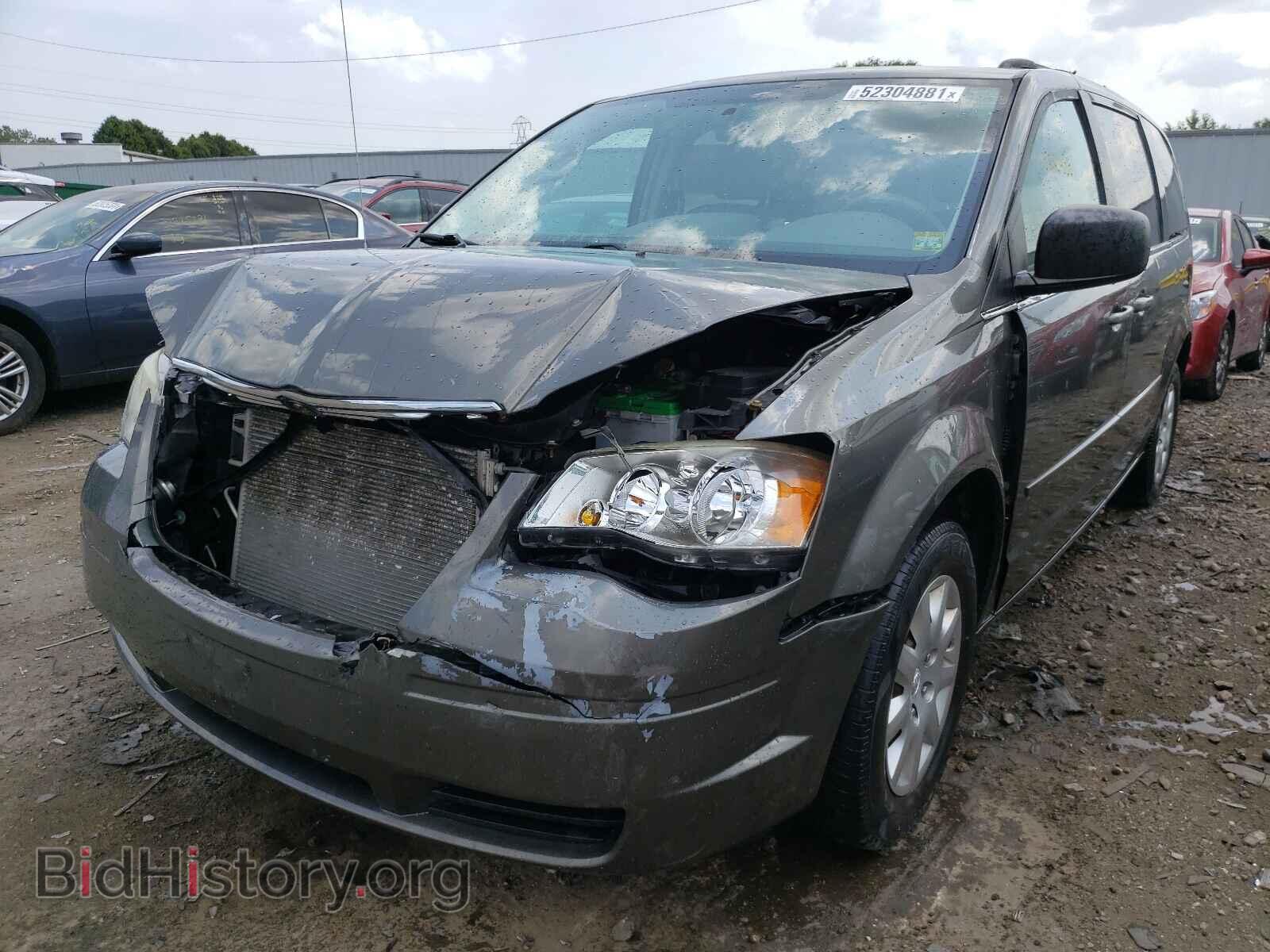 2010 CHRYSLER MINIVAN - VIN: 2A4RR4DE2AR346840 - Photo 2