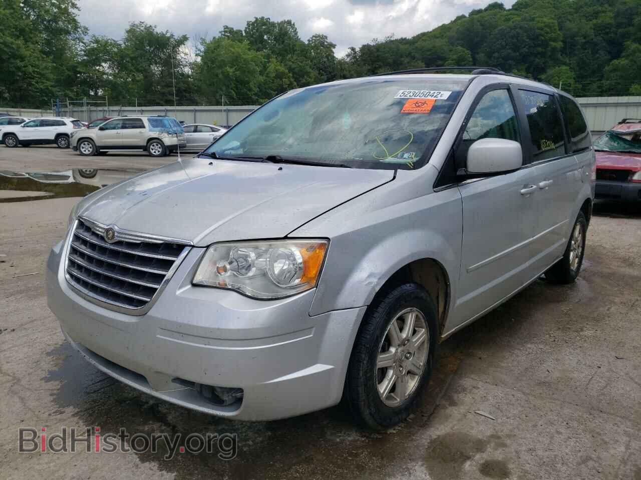 2008 CHRYSLER MINIVAN - VIN: 2A8HR54P18R112555 - Photo 2