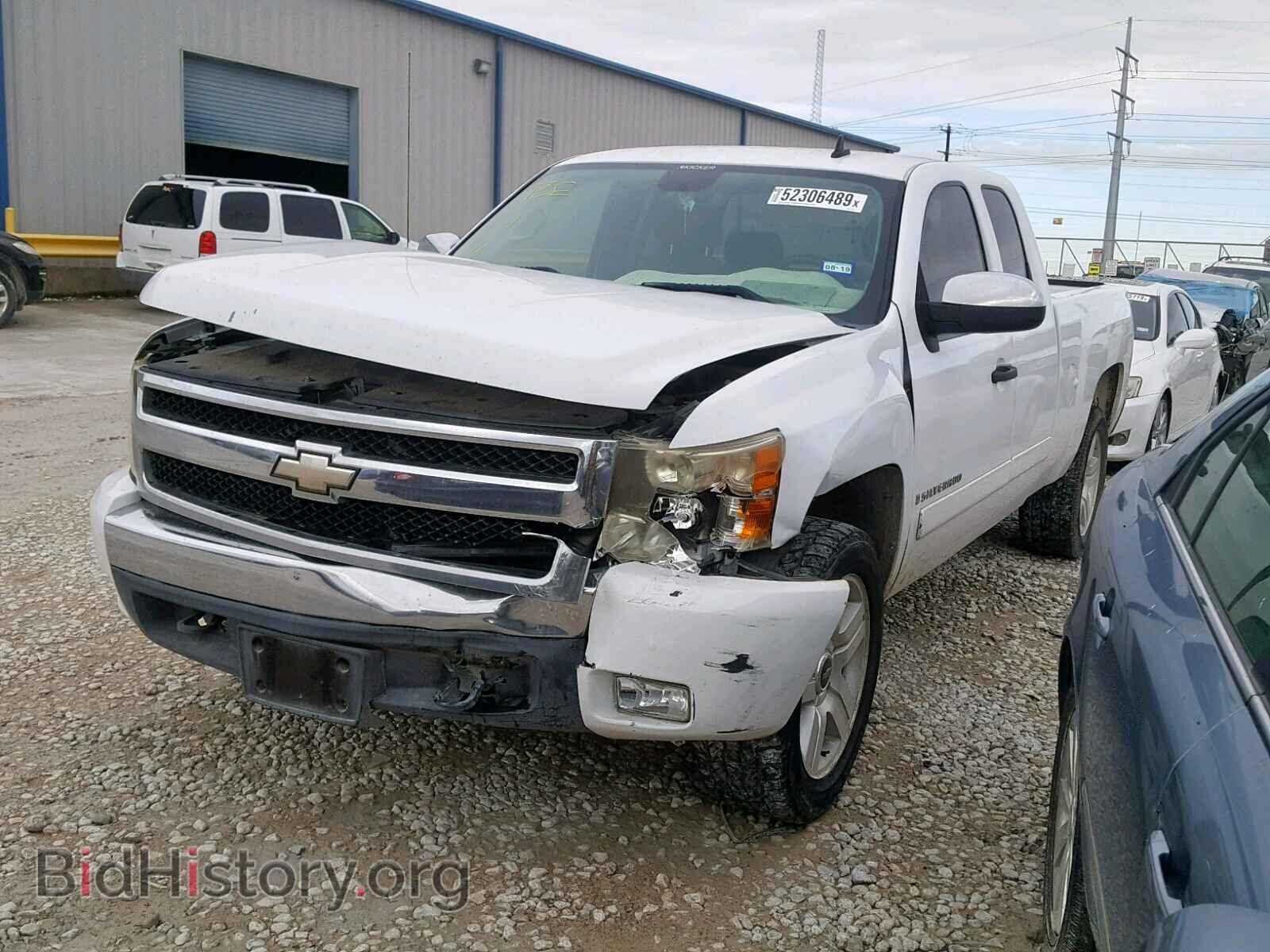 2007 CHEVROLET SILVERADO - VIN: 2GCEC19JX71620173 - Фото 2